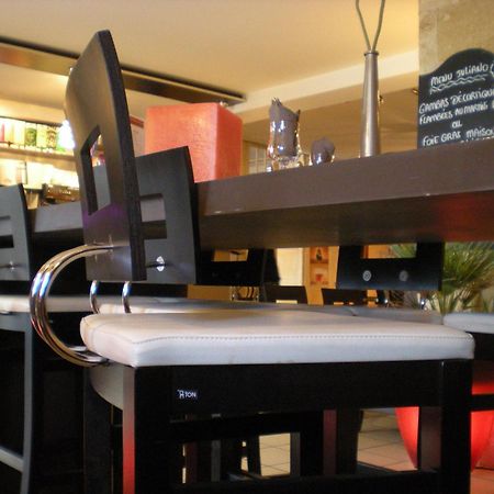 Hotel Le Juliano Carbon-Blanc エクステリア 写真