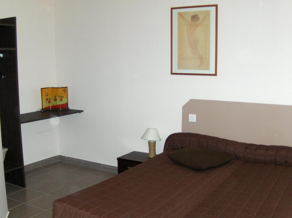 Hotel Le Juliano Carbon-Blanc 部屋 写真